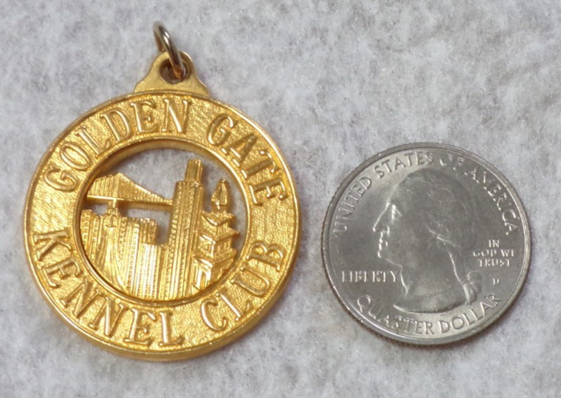 GOLDEN GATE S.F. KENNEL CLUB MEDALLION GOLD TONE METAL PET COLLAR PENDANT CHARM