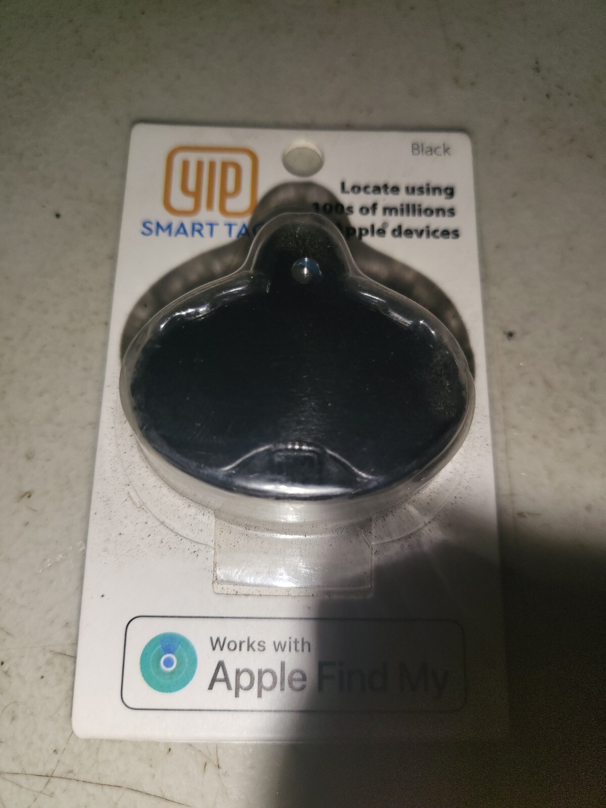 yip smart tag black works w/ apple find my airtag just like