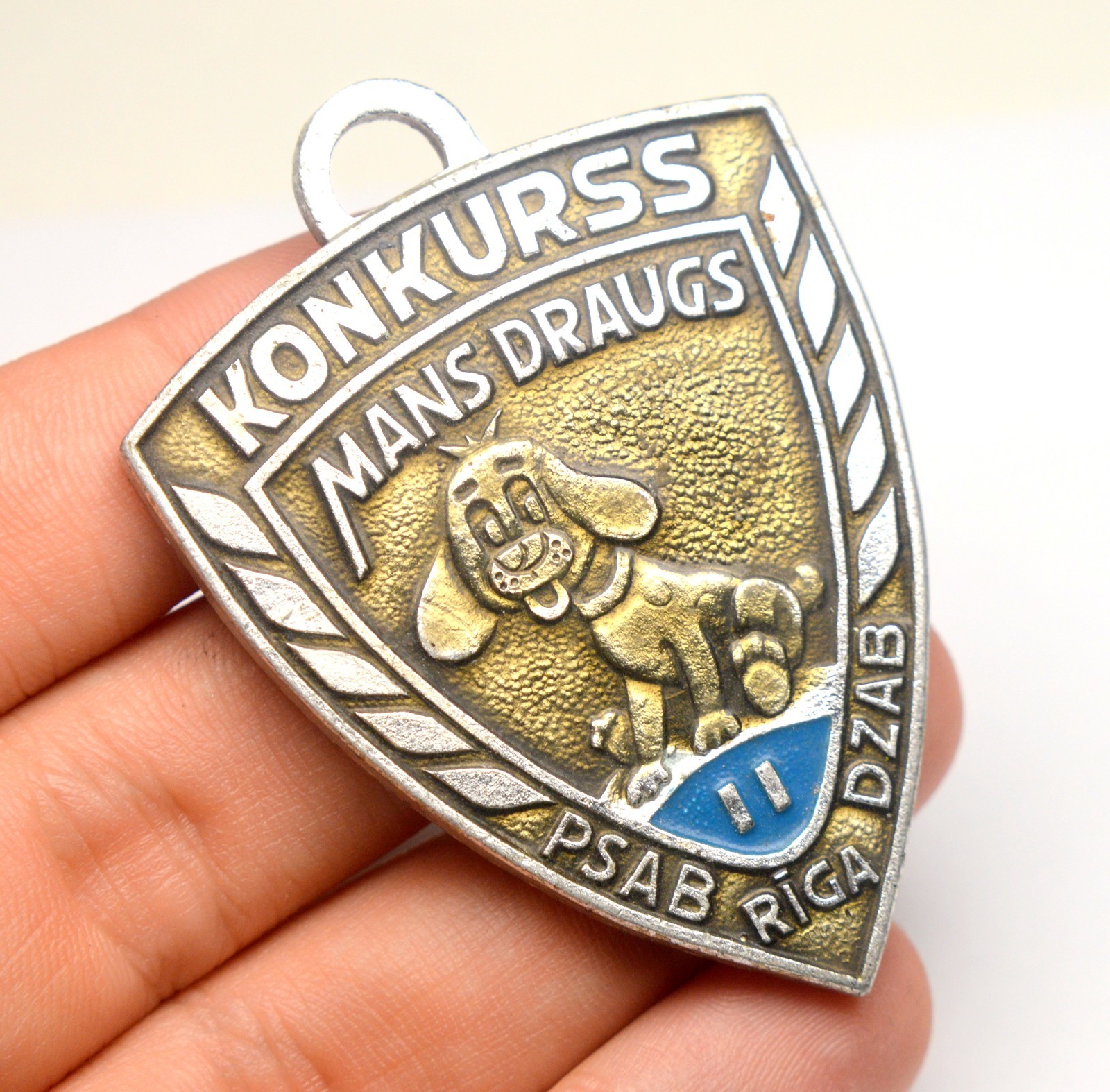 LATVIA RIGA DOG MEDAL TAG (COMBINED SHIPPING)