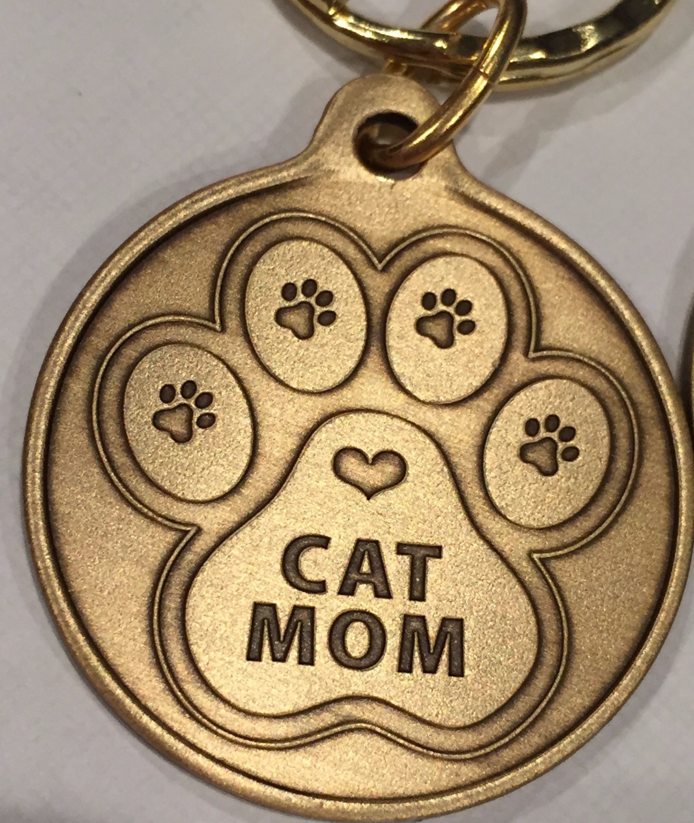 Cat Mom Paw Print Heart – A True Friend Cat Pet Key Chain Tag Keychain Bronze