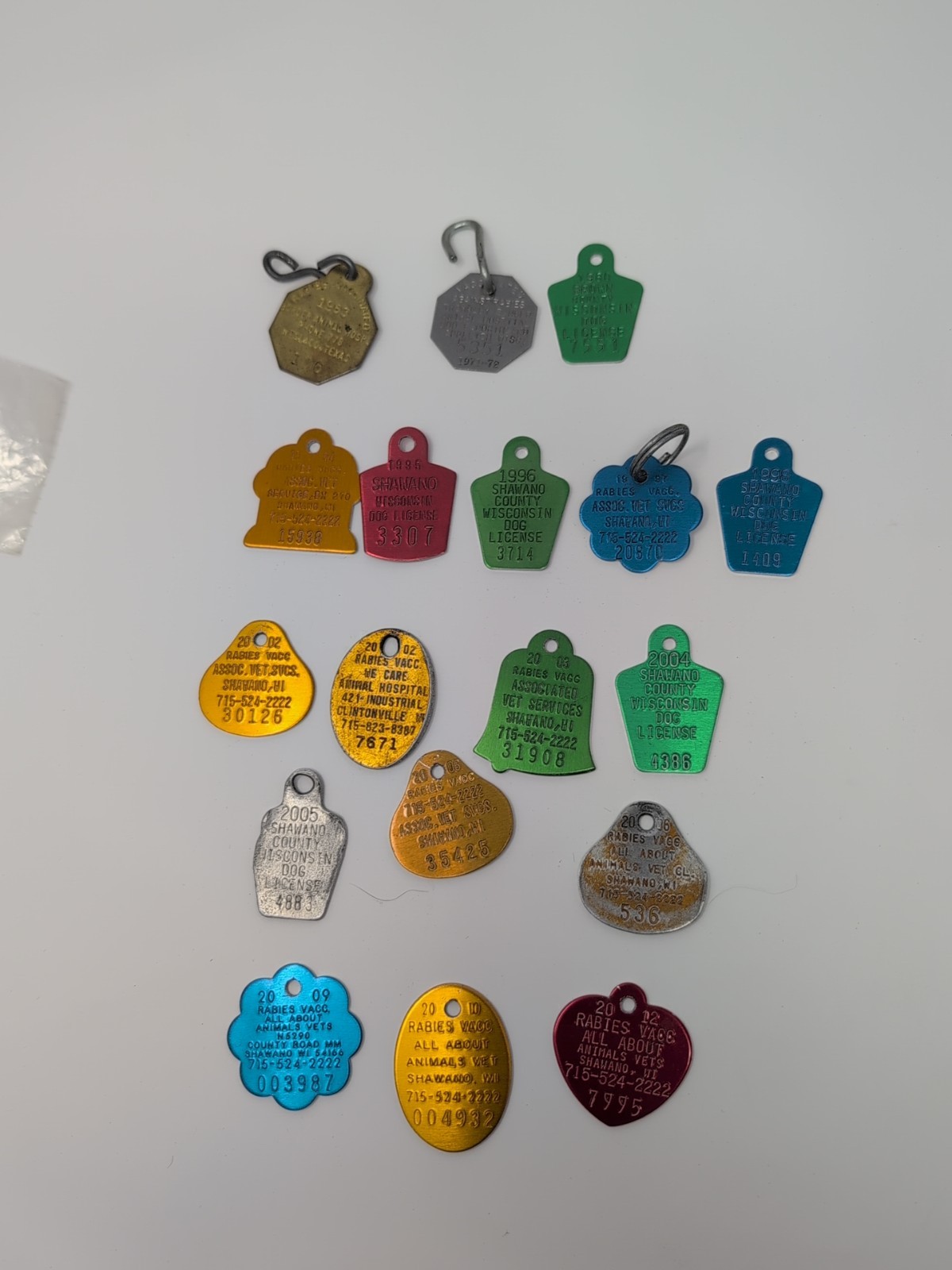 18 Assorted Vintage Dog License and Rabies Tags 1953 – 2012 Wisconsin Texas