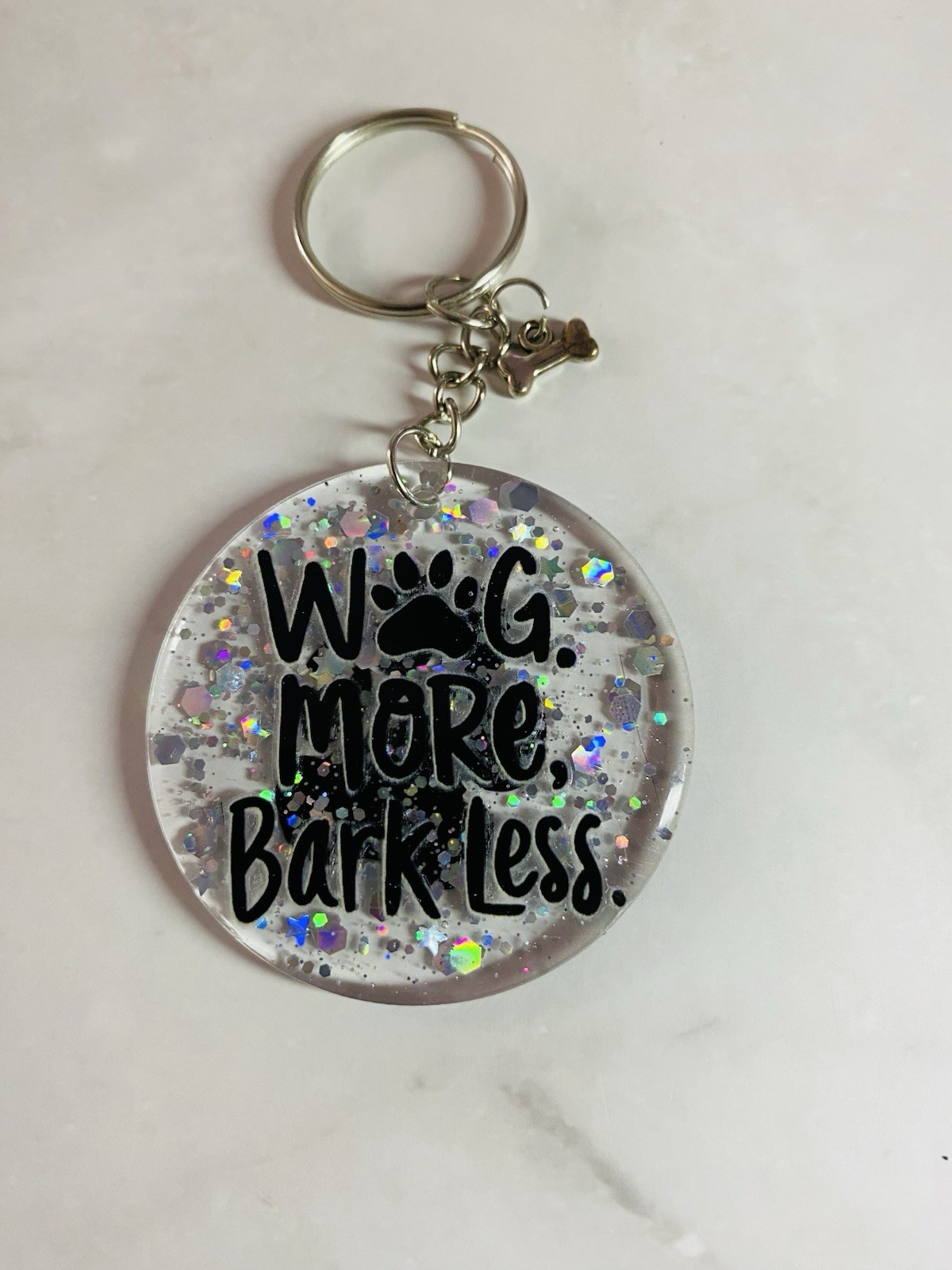 Personalized Pet Name Paw Print Resin Keychain – Custom Glitter Dog Cat Charm