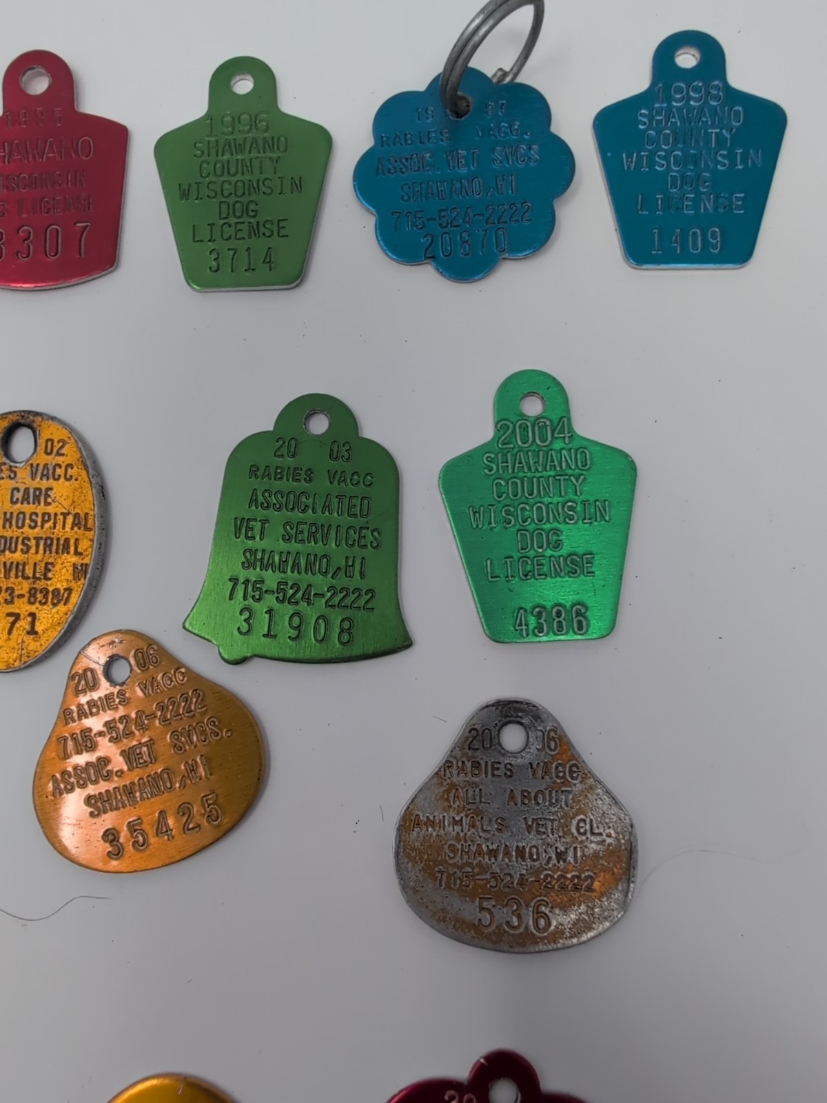 18 Assorted Vintage Dog License and Rabies Tags 1953 – 2012 Wisconsin Texas
