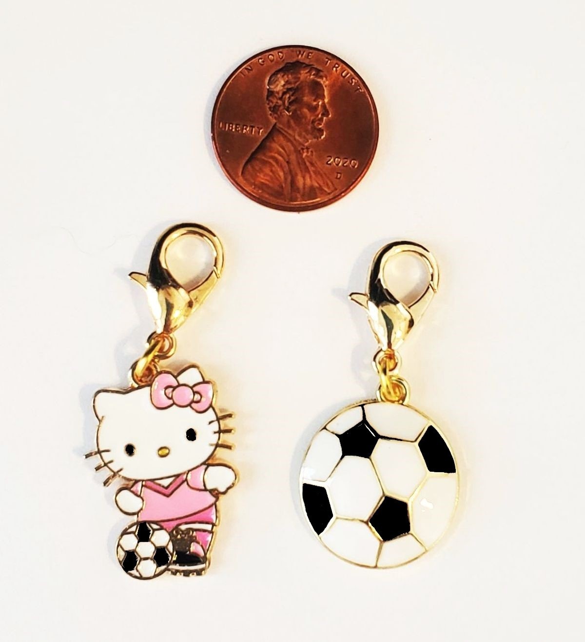HELLO KITTY Charm SOCCER BALL Zipper Pull Clip On Purse Bag Wallet Gym Backpack