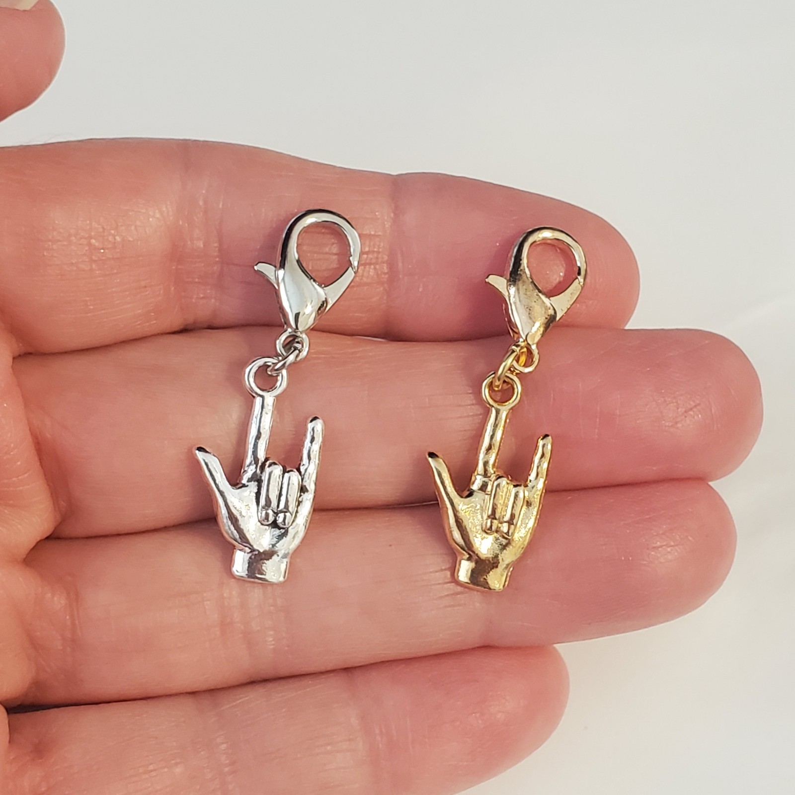 ASL SIGN LANGUAGE CHARM I LOVE YOU ZIPPER PULL CLASP PURSE BAG WALLET JACKET ETC
