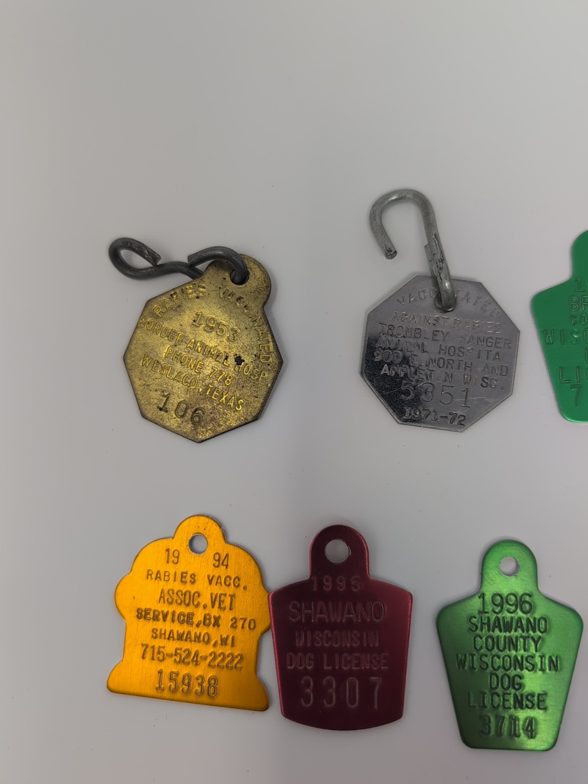 18 Assorted Vintage Dog License and Rabies Tags 1953 – 2012 Wisconsin Texas