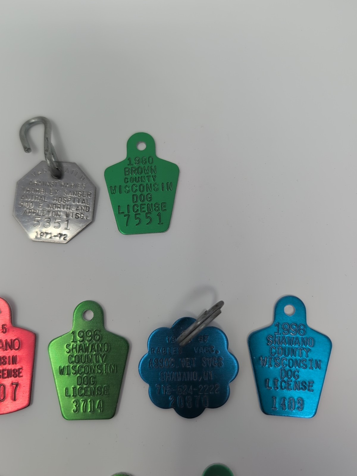 18 Assorted Vintage Dog License and Rabies Tags 1953 – 2012 Wisconsin Texas