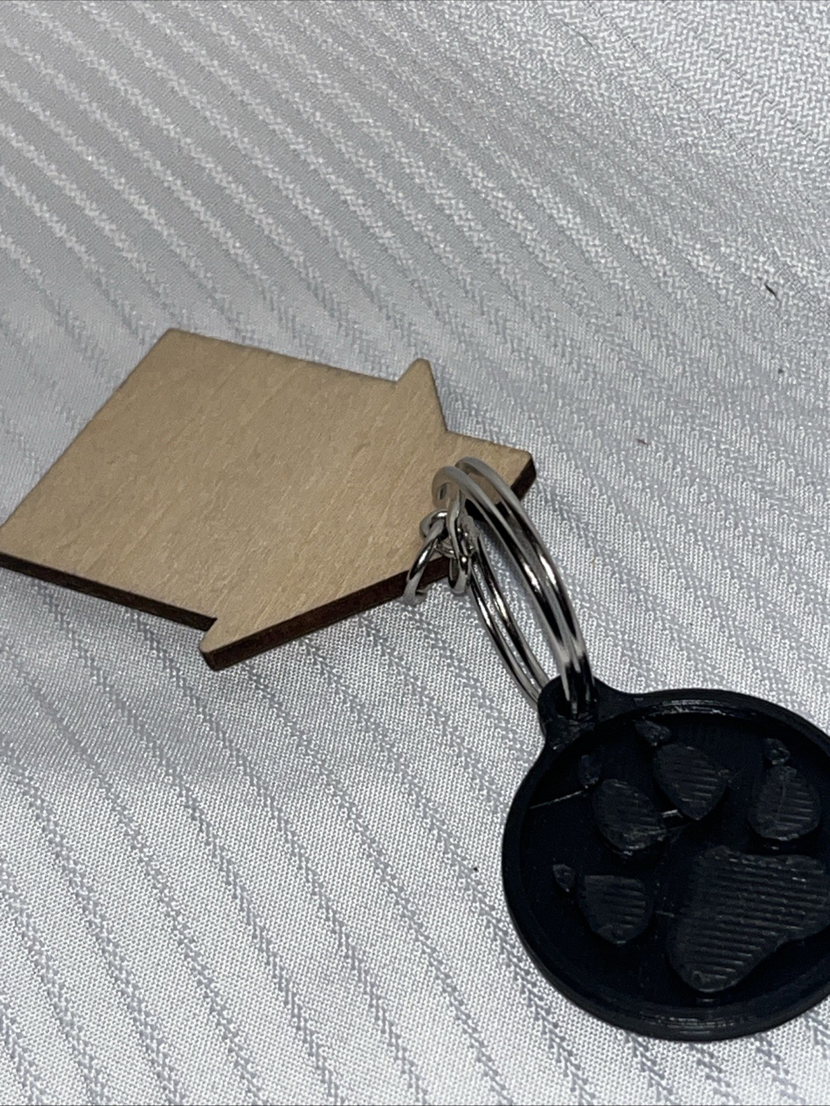 Dog Paw Keychain 3D Printed Cute Pet Lover Gift Paw Print Key Ring
