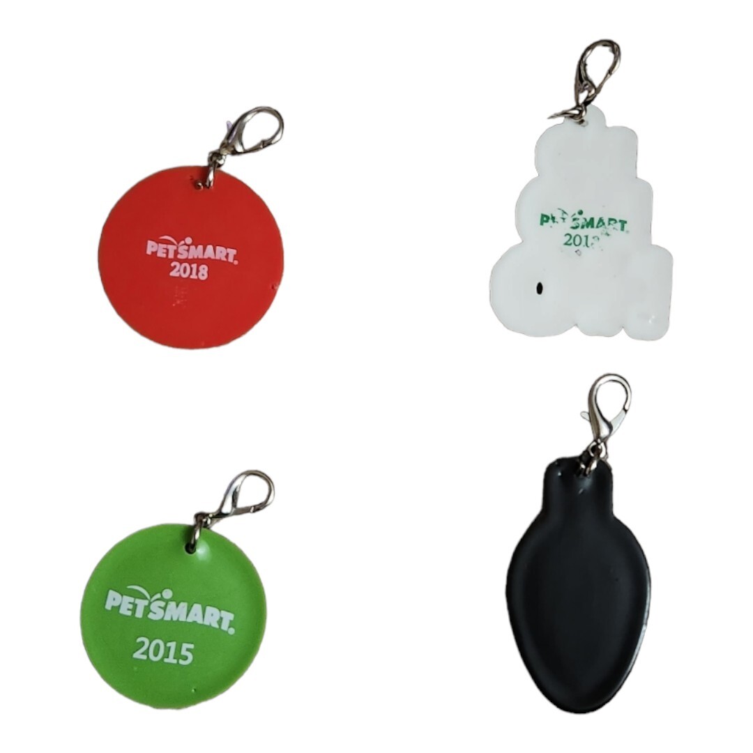 PetSmart Christmas/Holiday Dog/Cat/Pet Tag☆Medallion☆Clasp☆Clip☆