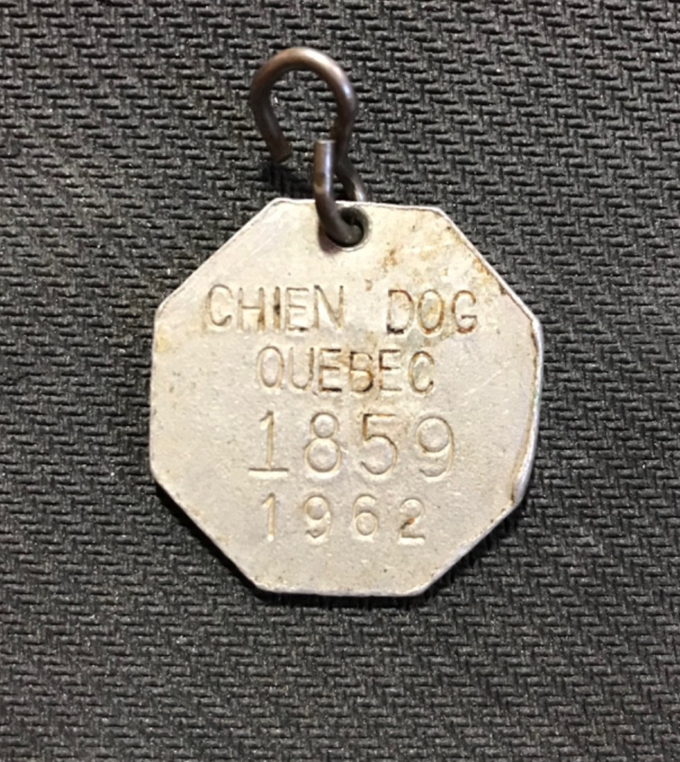 1962 Vintage Metal Dog tag license Canada Quebec City