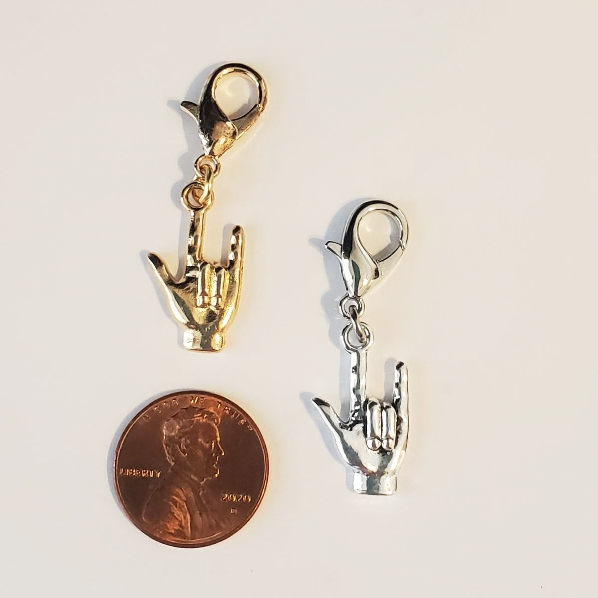 ASL SIGN LANGUAGE CHARM I LOVE YOU ZIPPER PULL CLASP PURSE BAG WALLET JACKET ETC