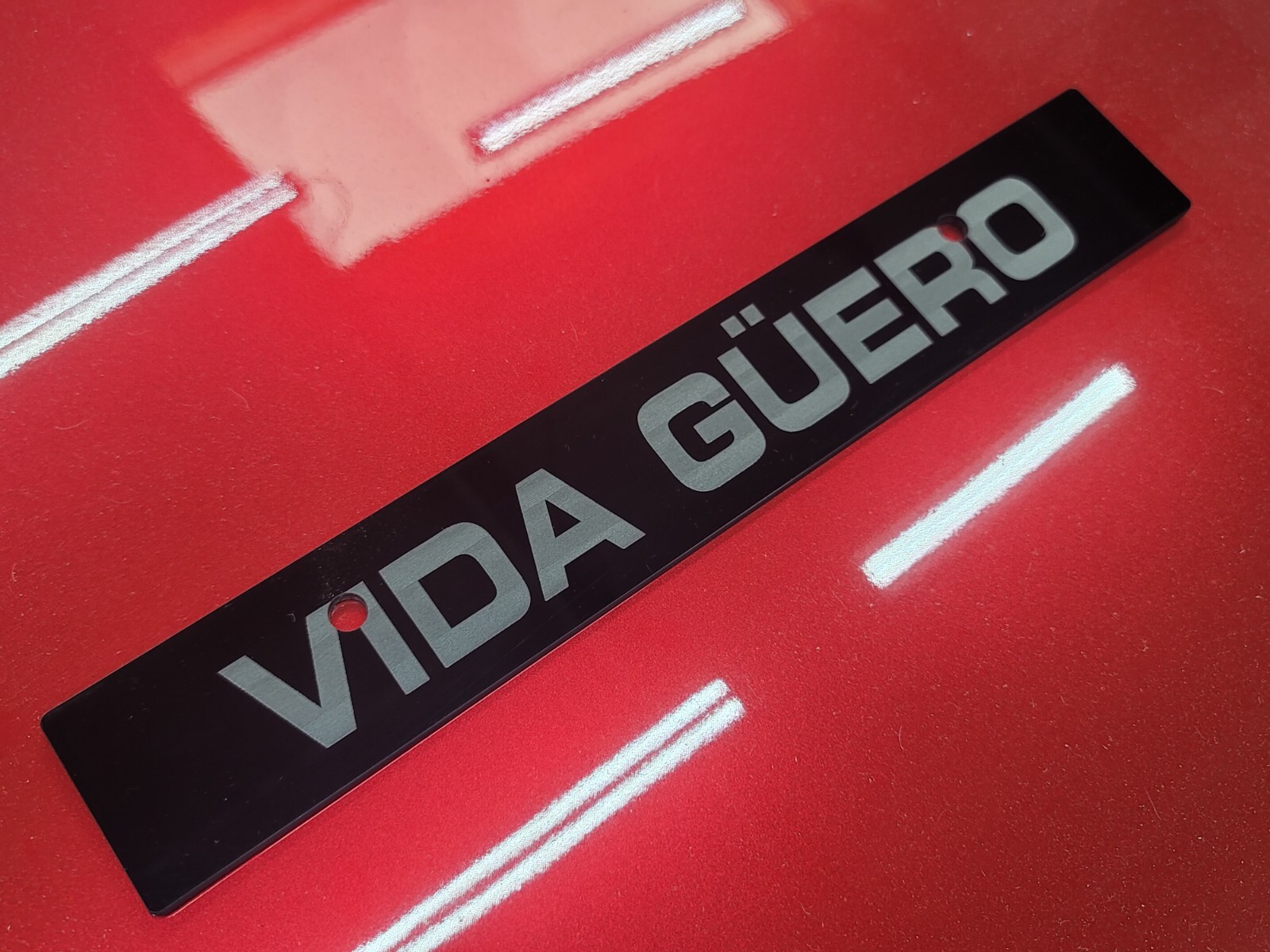 License Plate Delete CUSTOMIZABLE v1 – Gloss Black Acrylic Engraved – All Models