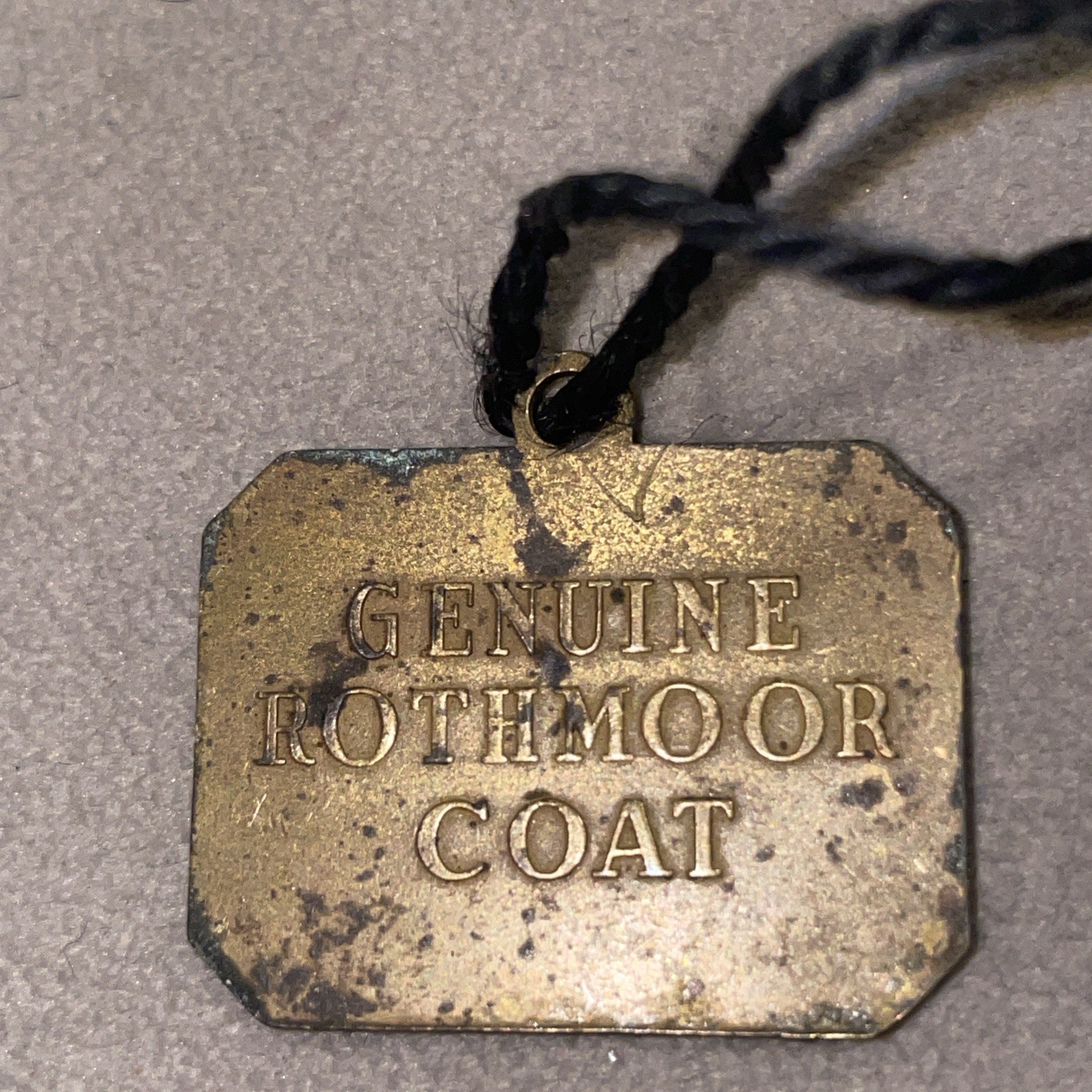 Vintage Original Genuine Rothmoor Coat Scottish Terrier Dog Tag 1″ Brass