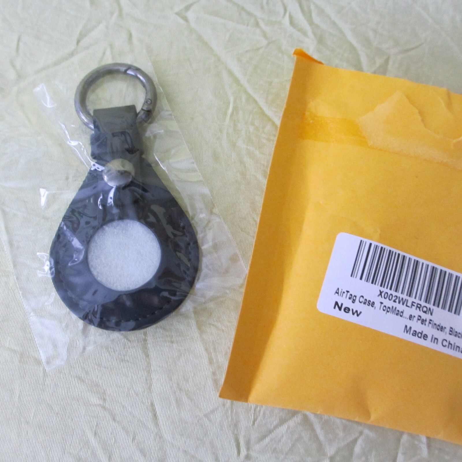 New BLACK ROUND RING hang tag pet finder id CASE clips on collar 2 side window