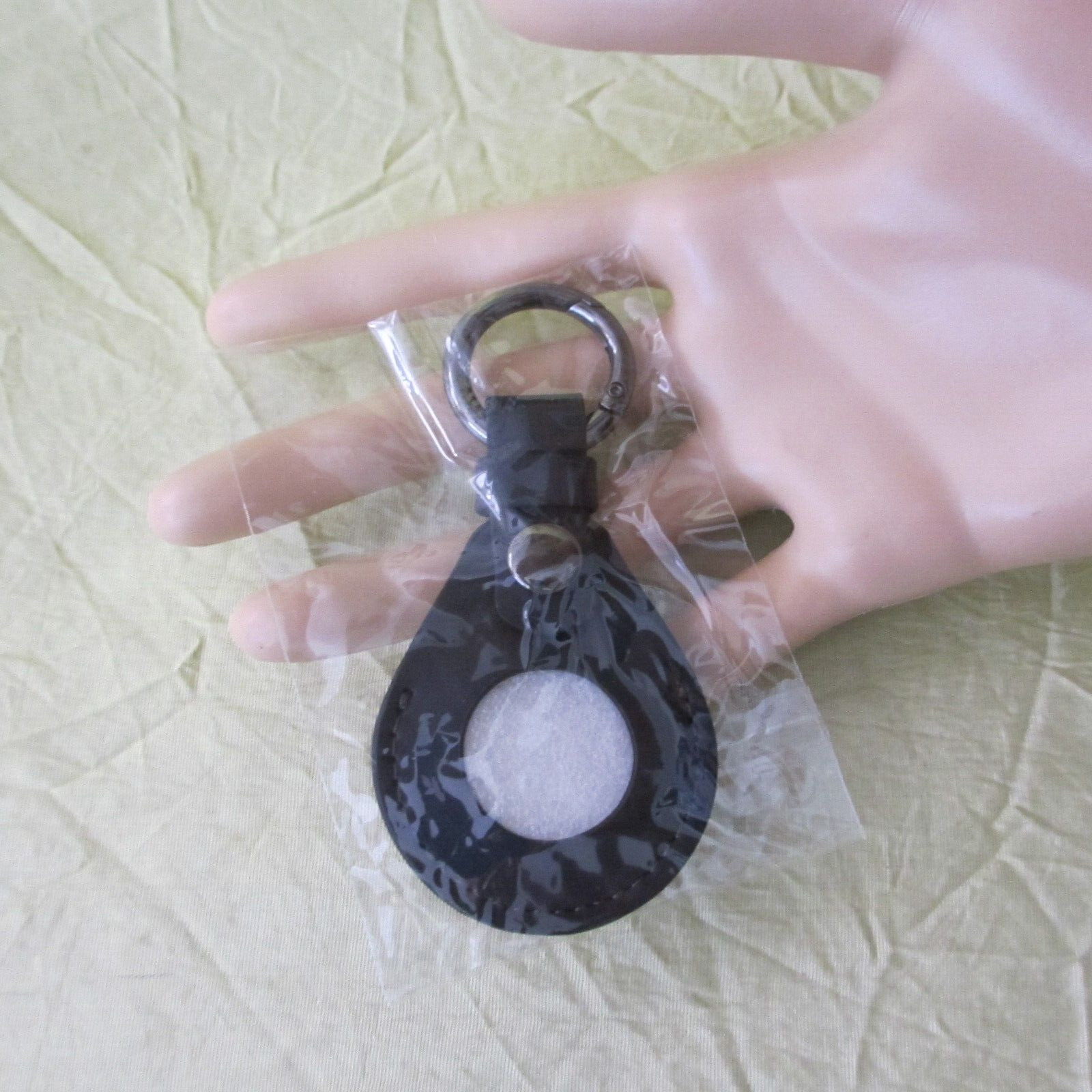 New BLACK ROUND RING hang tag pet finder id CASE clips on collar 2 side window