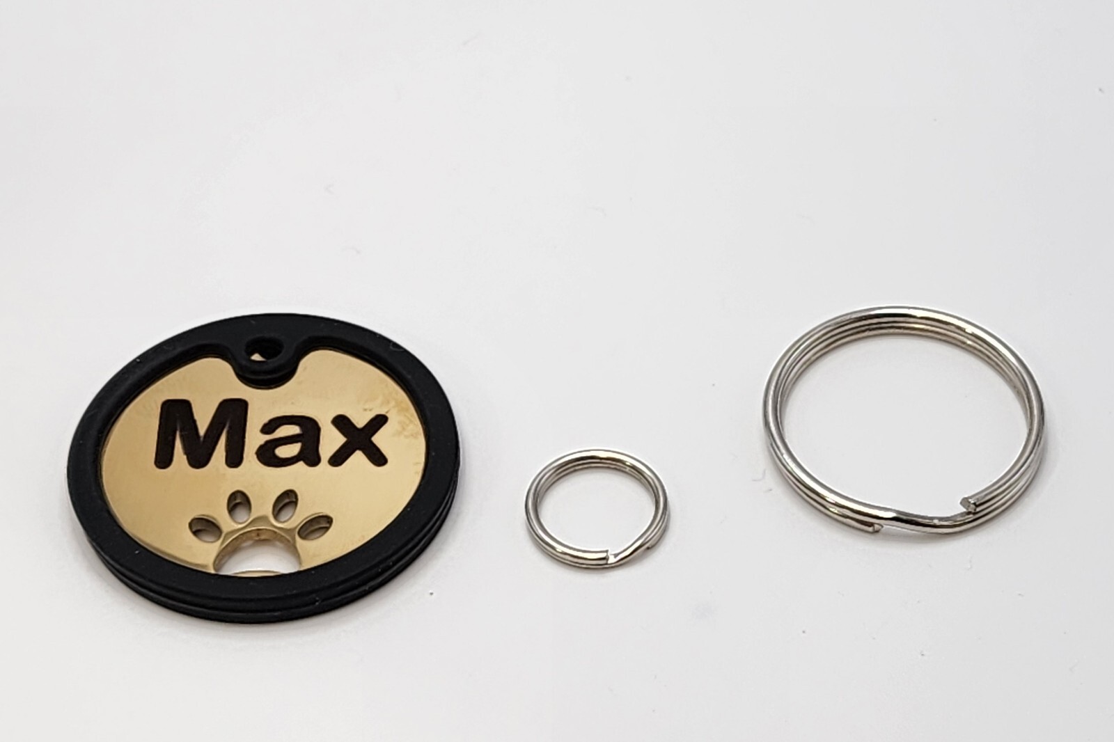 Custom Deep Engraved Stainless Steel Pet ID Tag – Double-Sided Round Paw Cutout