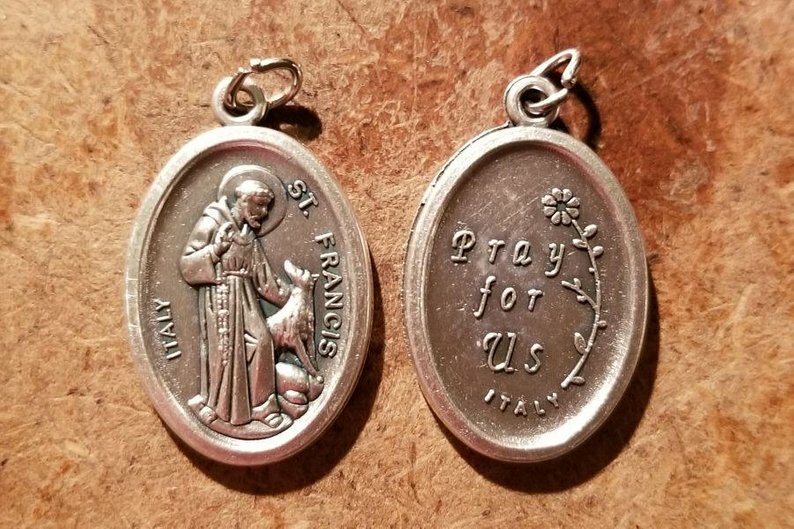 LOT of 5 medals ST FRANCIS PROTECT BLESS PET MEDAL pendant charm DOG CAT ANIMALS