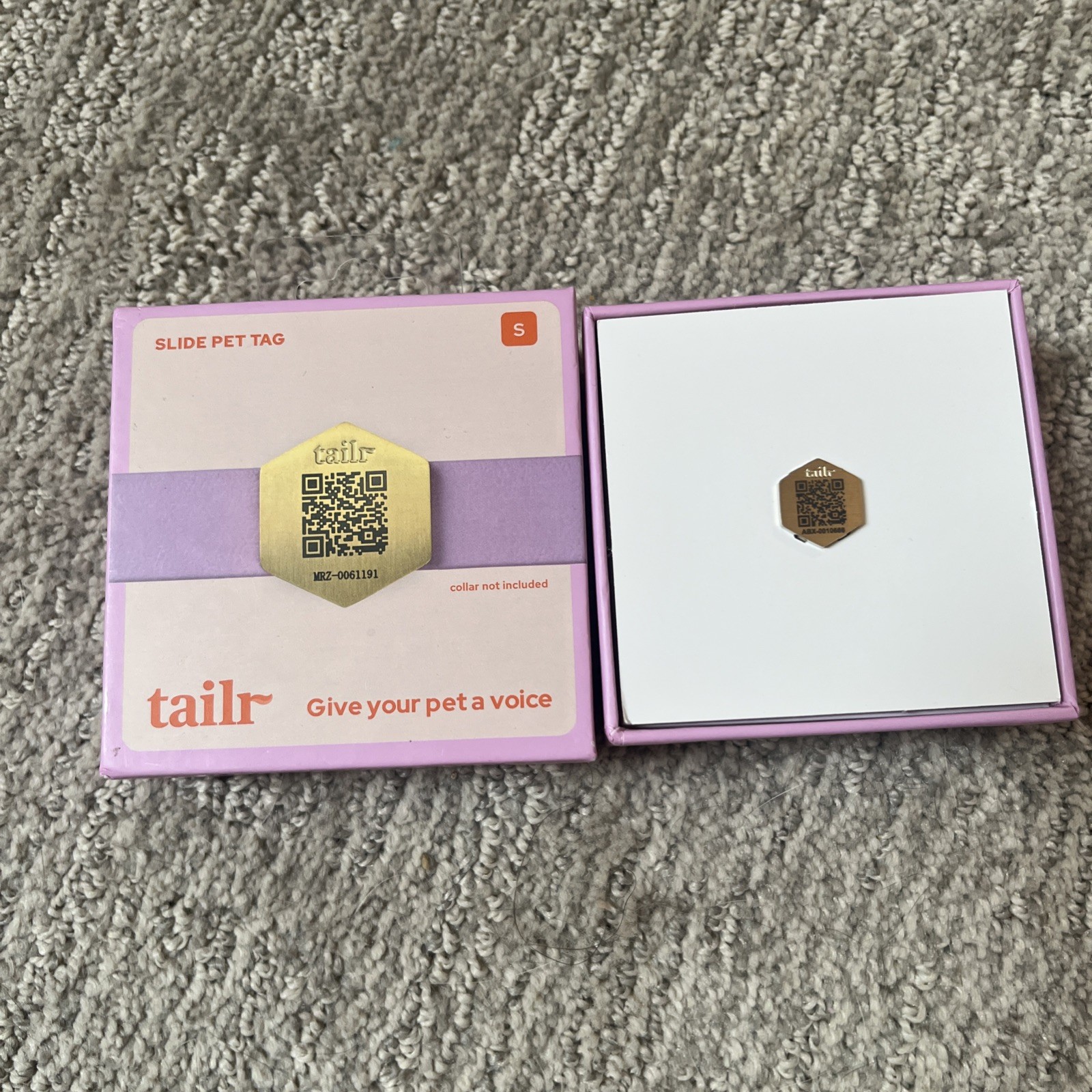 TAILR Classic Pet Tags Lost And Found With QR Code Size Small