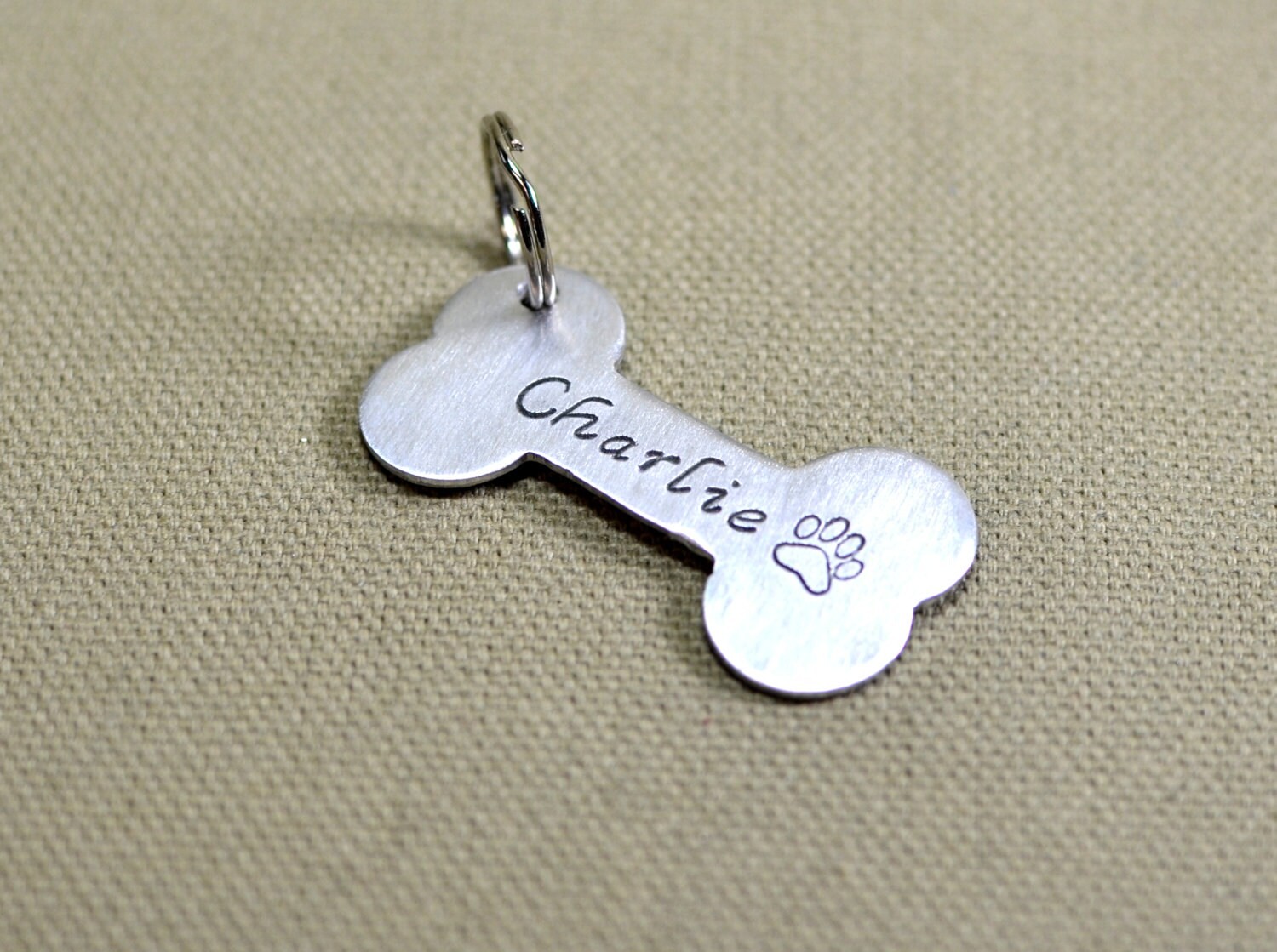 Aluminum dog tag for you to personalize – or as a keyring