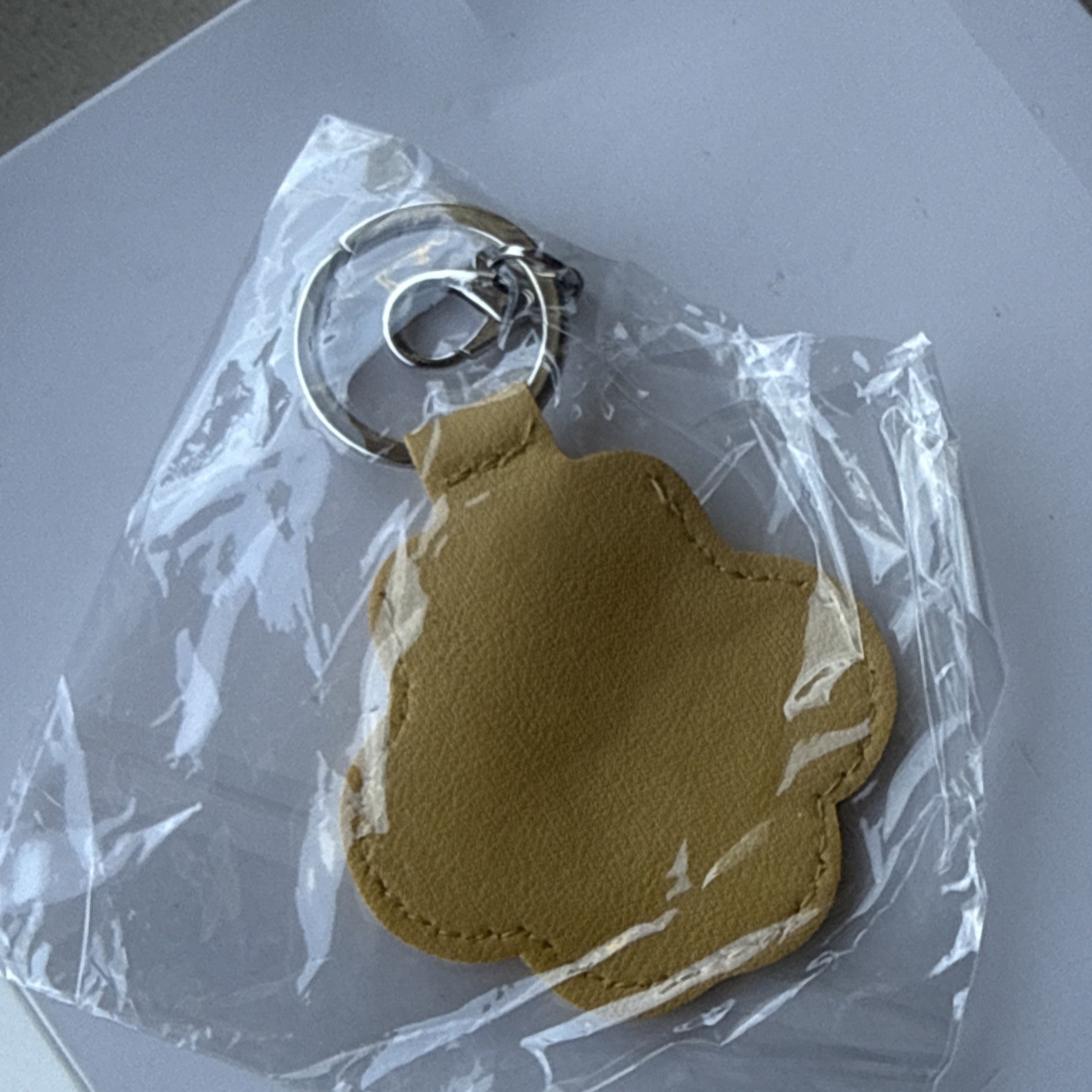 Pet Memorial Keychain, Cute Leather Paw Keyring for Bag, Cat & Dog Hair Keepsake