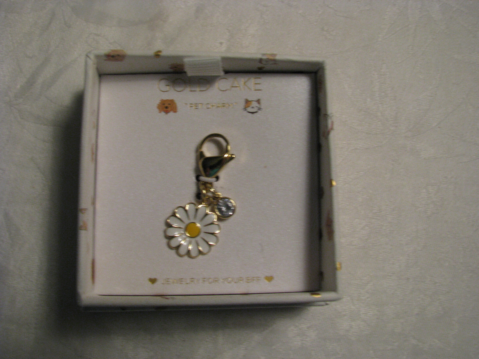 NEW Gold Cat Pet Charm Daisy & Crystal Boxed
