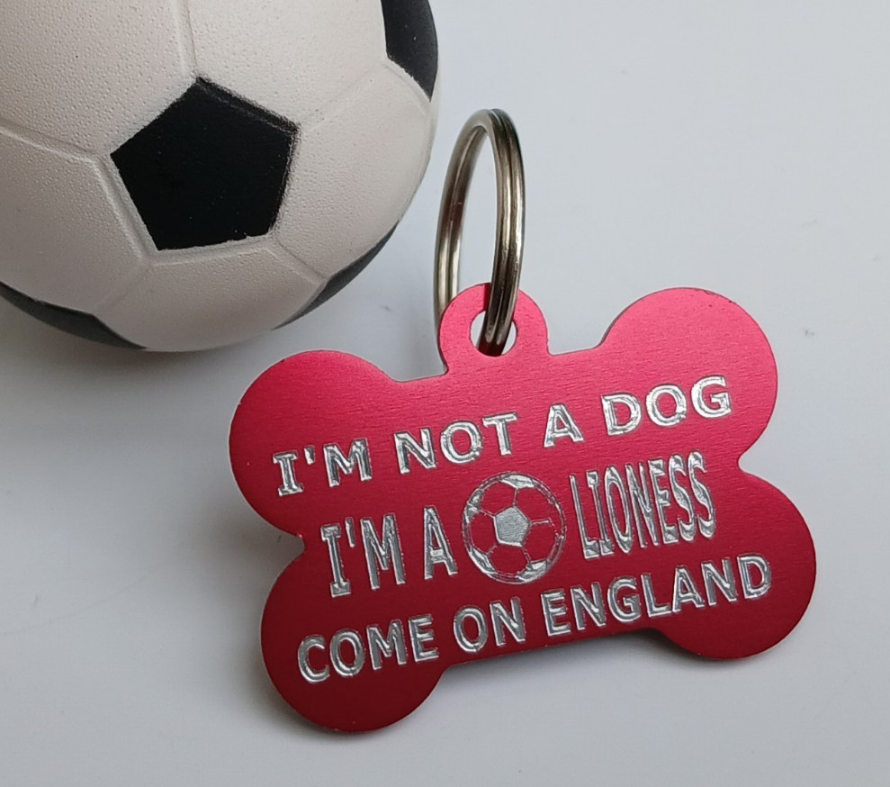 ENGLAND WOMEN EUROS LIONESS DOG TAG I’M NOT A DOG I’M A LIONESS PERSONALISED